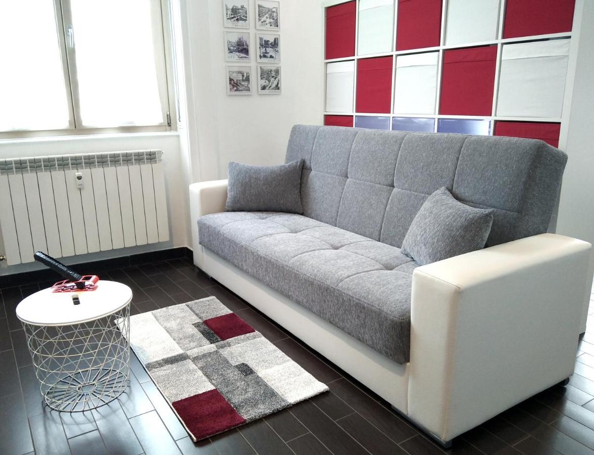 Panoramic Plaza Apartment -Loreto 1 ميلان المظهر الخارجي الصورة